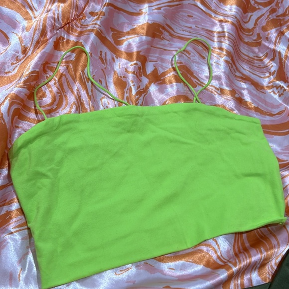 Shown top and scrunch slit leg skirt - Picture 2 of 3